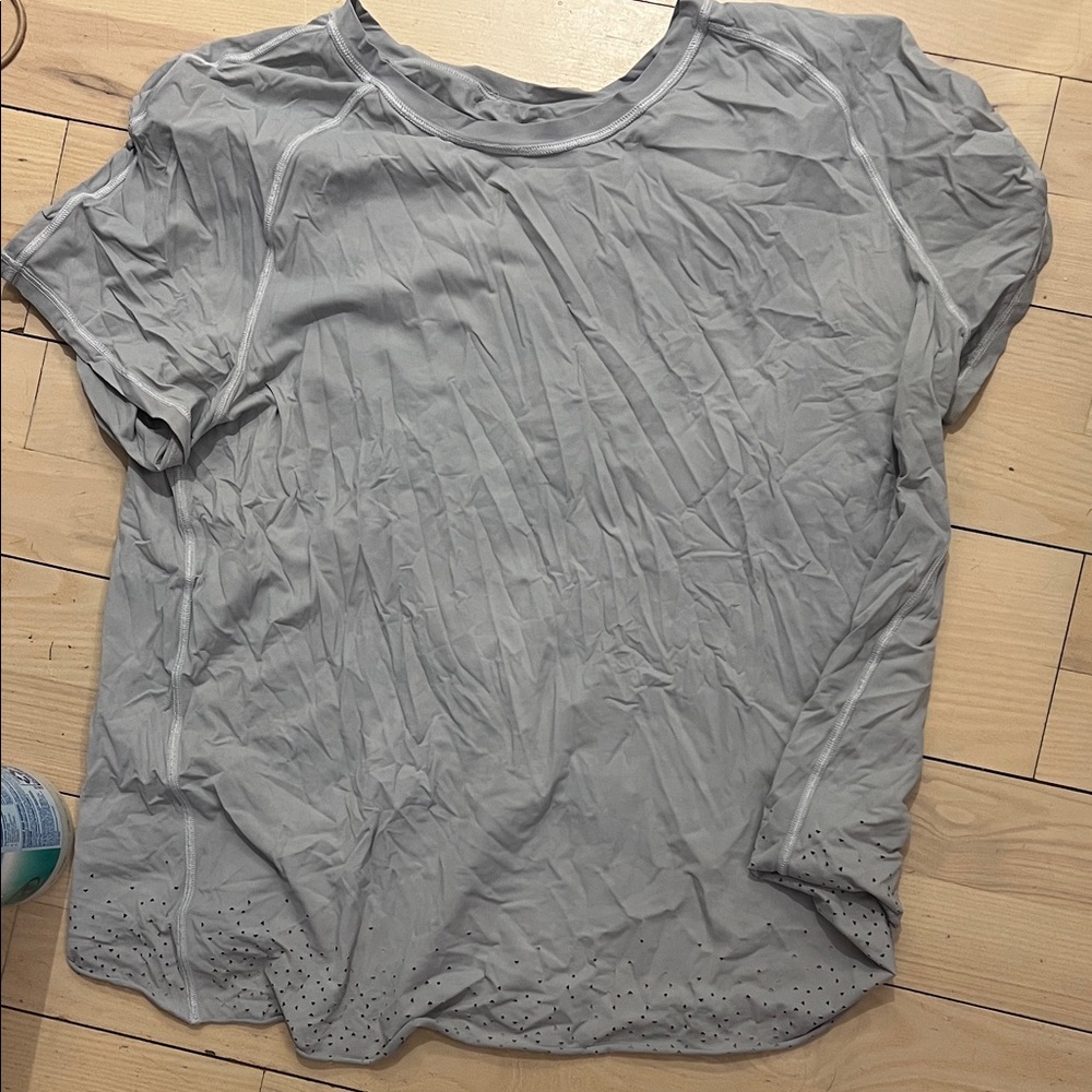 lululemon athletica Light Gray Short Sleeve Tee